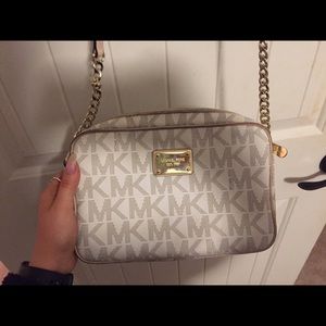 michael kors crossbody